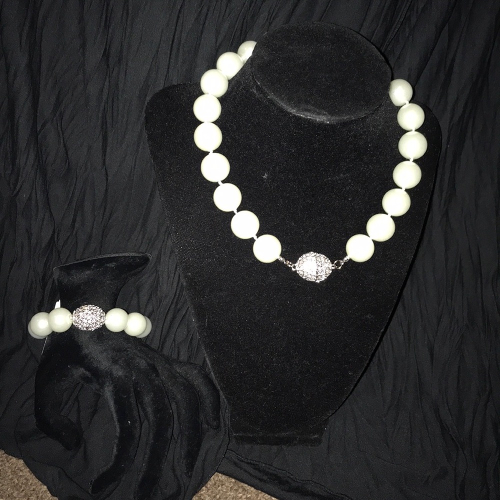 Necklace and bracelet